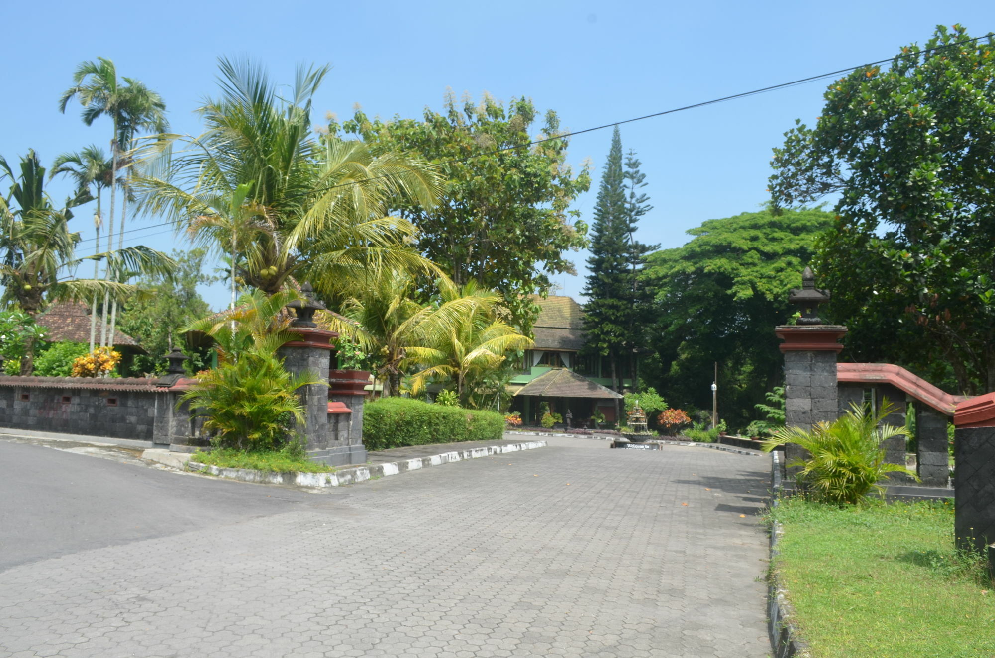 Poeri Devata Resort Hotel Prambanan Extérieur photo