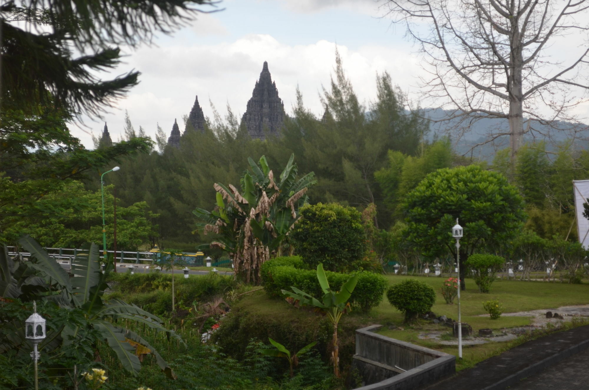 Poeri Devata Resort Hotel Prambanan Extérieur photo